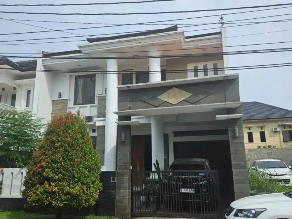 Rumah 2 Lantai Siap Huni Komplek Elite Buah Batu Regency Dekat Pintu Tol