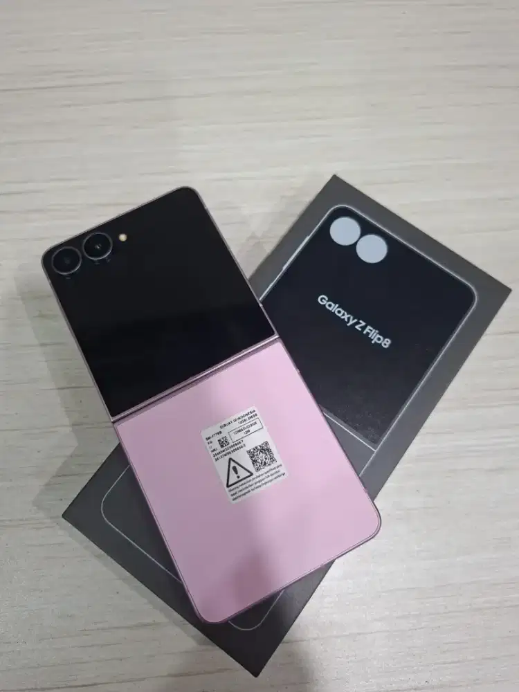Samsung galaxy  Z flip 8 terbaru bisa tukar tambah