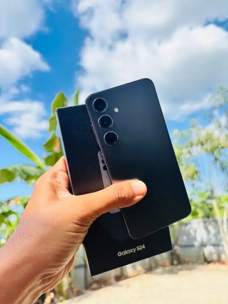Samsung s24 256gb second hp siap pakai dan lengkap
