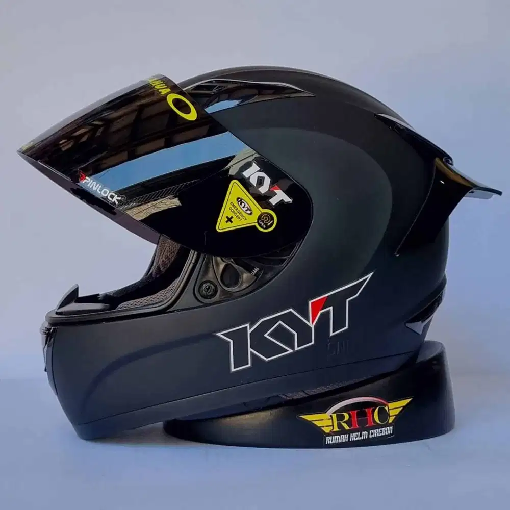 Helm KYT R10 Black Doff Flat Visor + Winglet