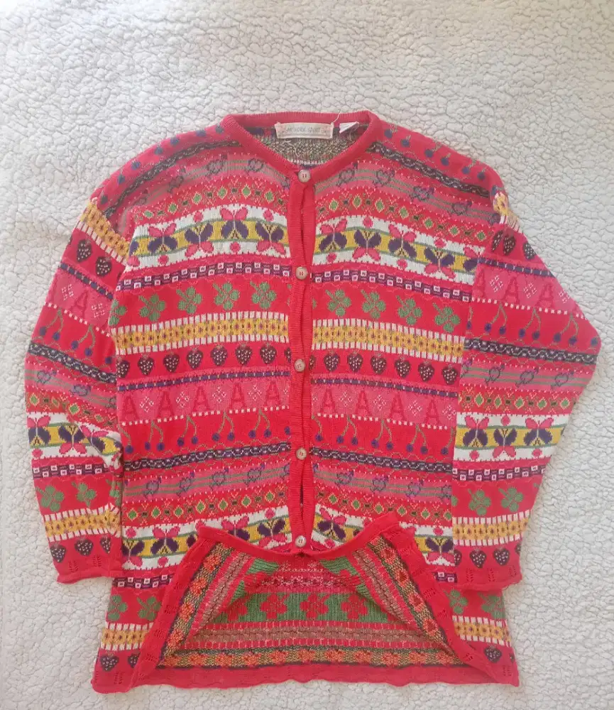 Vintage cardigan flower