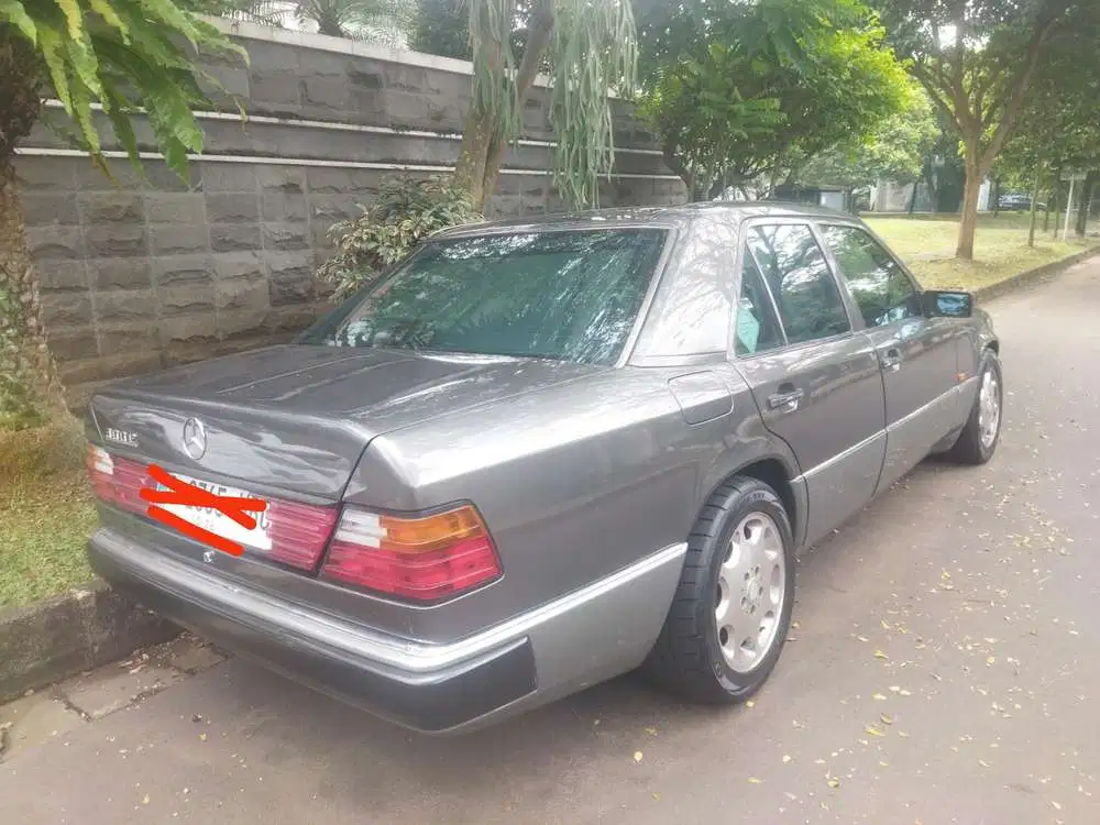 Mercedes-Benz E300 1991 Bensin