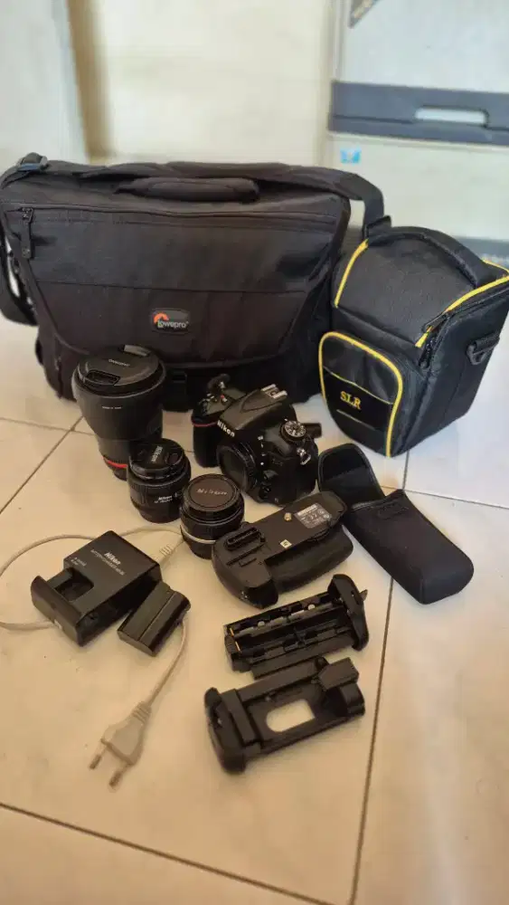DIJUAL PRELOVED NEGO DSLR D600 + 3 LENSA (BONUS 2 TAS) TAKE ALL