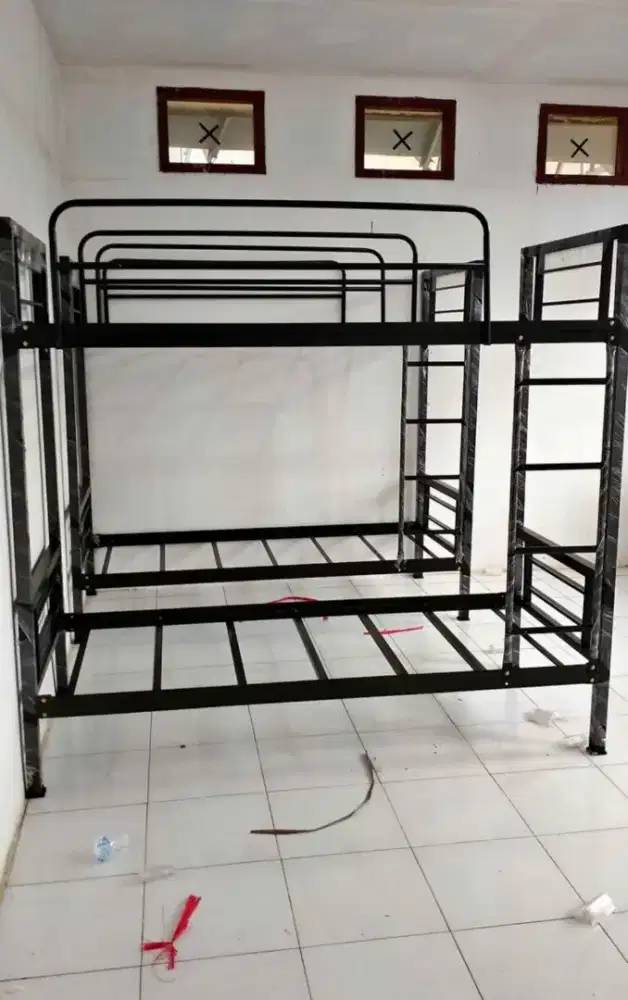 Ranjang Susun Besi UK 90x200cm