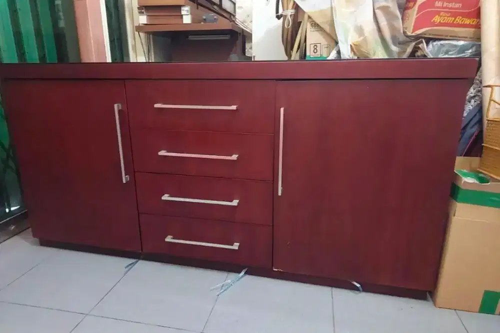 Meja kayu coklat panjang bekas