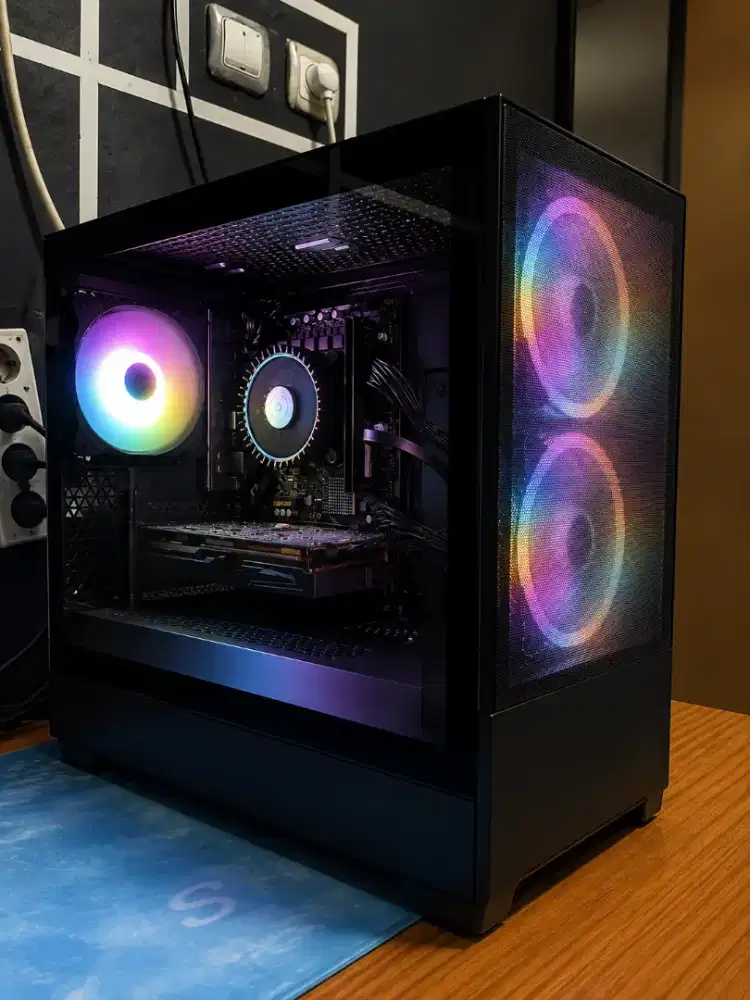 PC Only Gaming Fractal Gen 12 + VGA Galax + RAM + SSD Jual Cepat BU