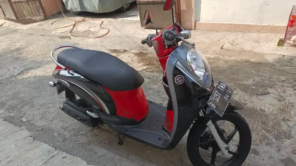 Jual honda scoopy,th 2012.