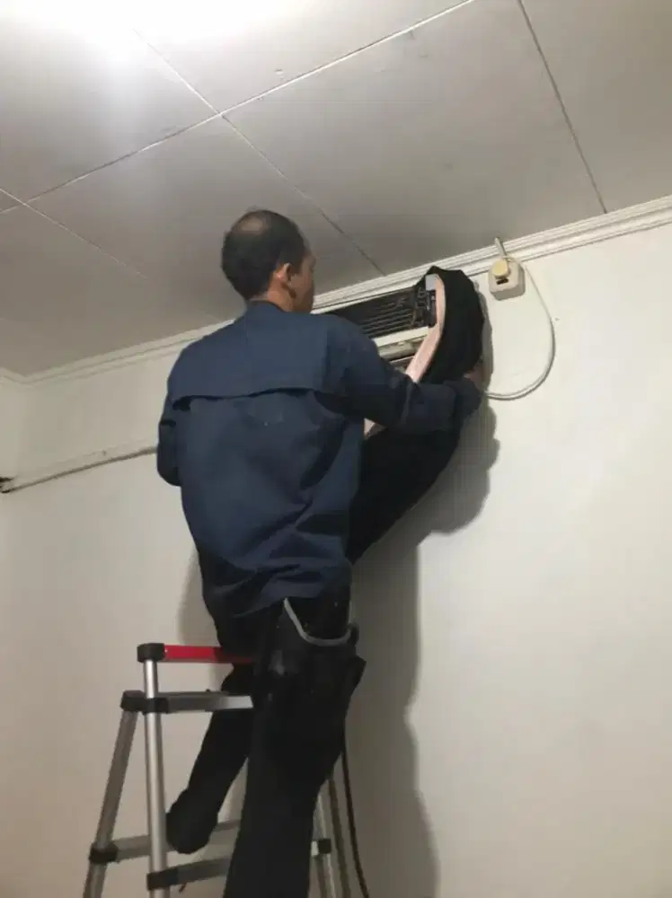 Menerima cuci AC Service frezer,kulkas,showcase