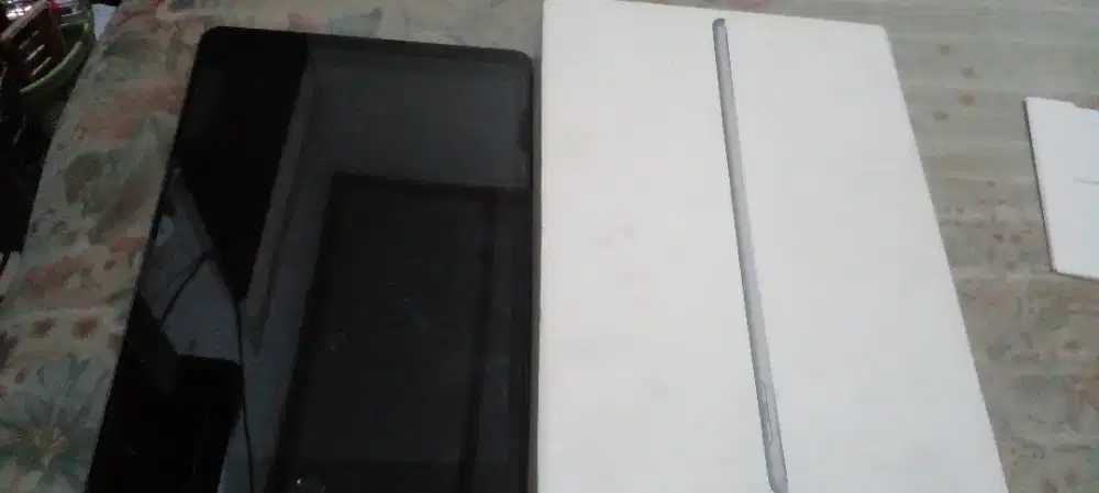 Dijual IPad Gen 8 32 GB second