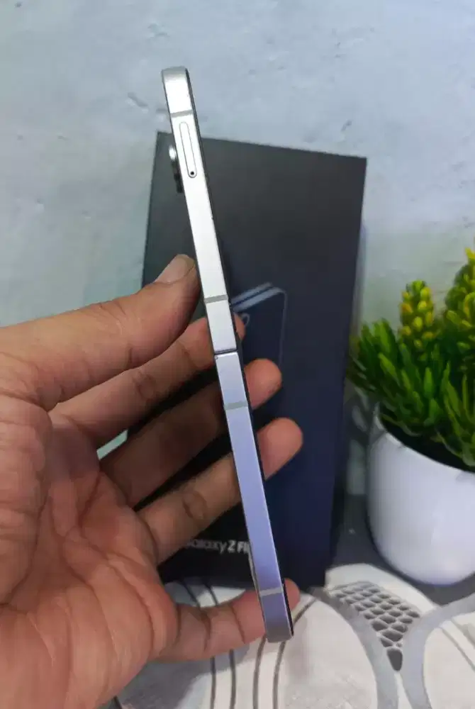 SAMSUNG Z FLIP 6 5G RAM 12/256GB ORIGINAL SEIN MULUS NORMAL FULLSHET