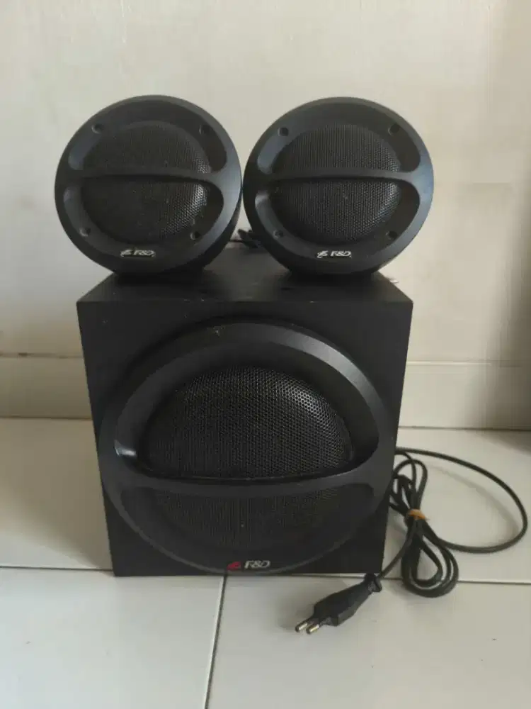 Speaker Aktif Merk F&D