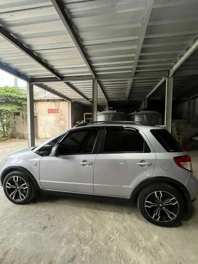 Suzuki SX4 2010 Bensin