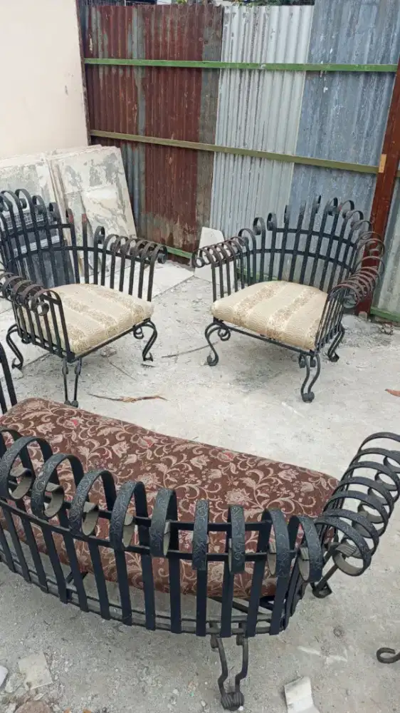 kolonial guest chair