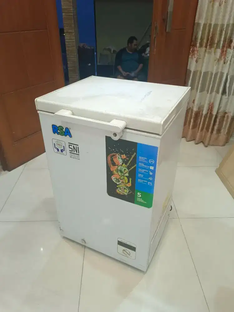 JUAL MURAH freezer RSA bagus