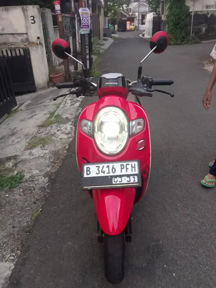 Honda scoopy 2018 Type tertinggi ISS