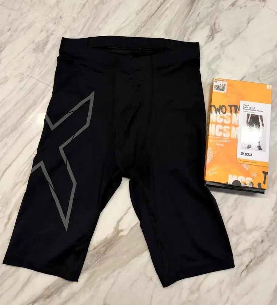 Celana Running 2XU Men light Compression size XL