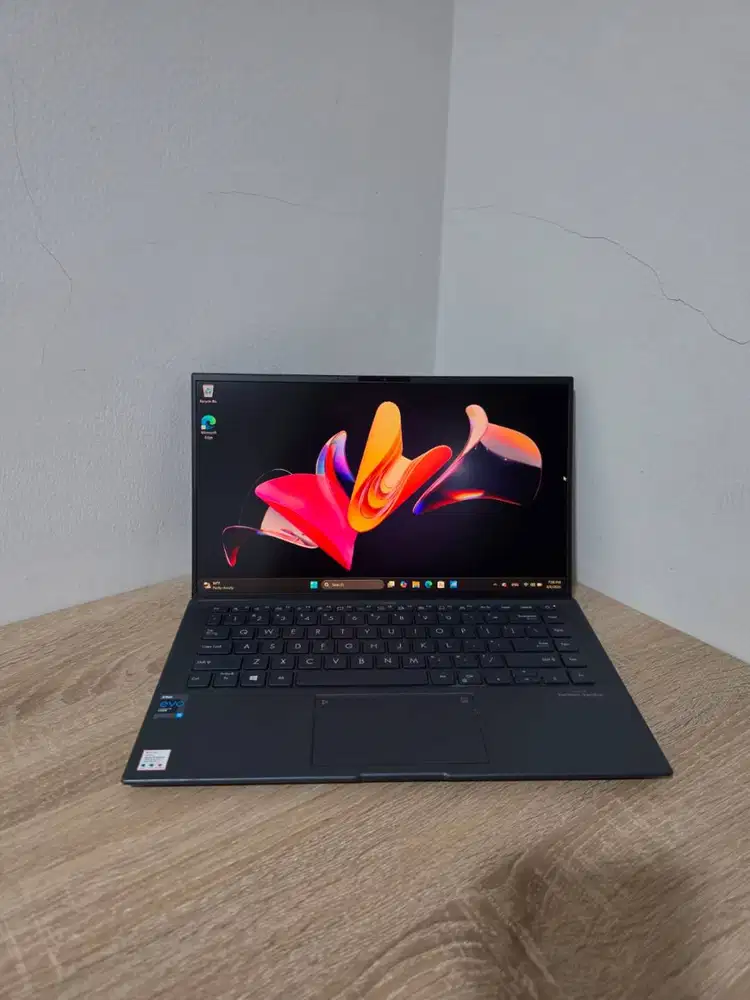 Laptop Asus ZenBook UX435EAL i5 11th Gen 8GB RAM 1TB SSD Fullset