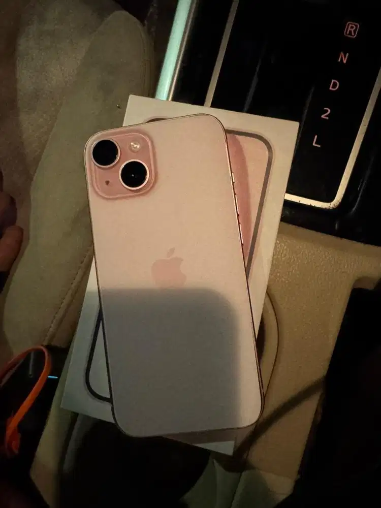 Iphone 15 128gb pink fullset beacukai setara ibox normal semua