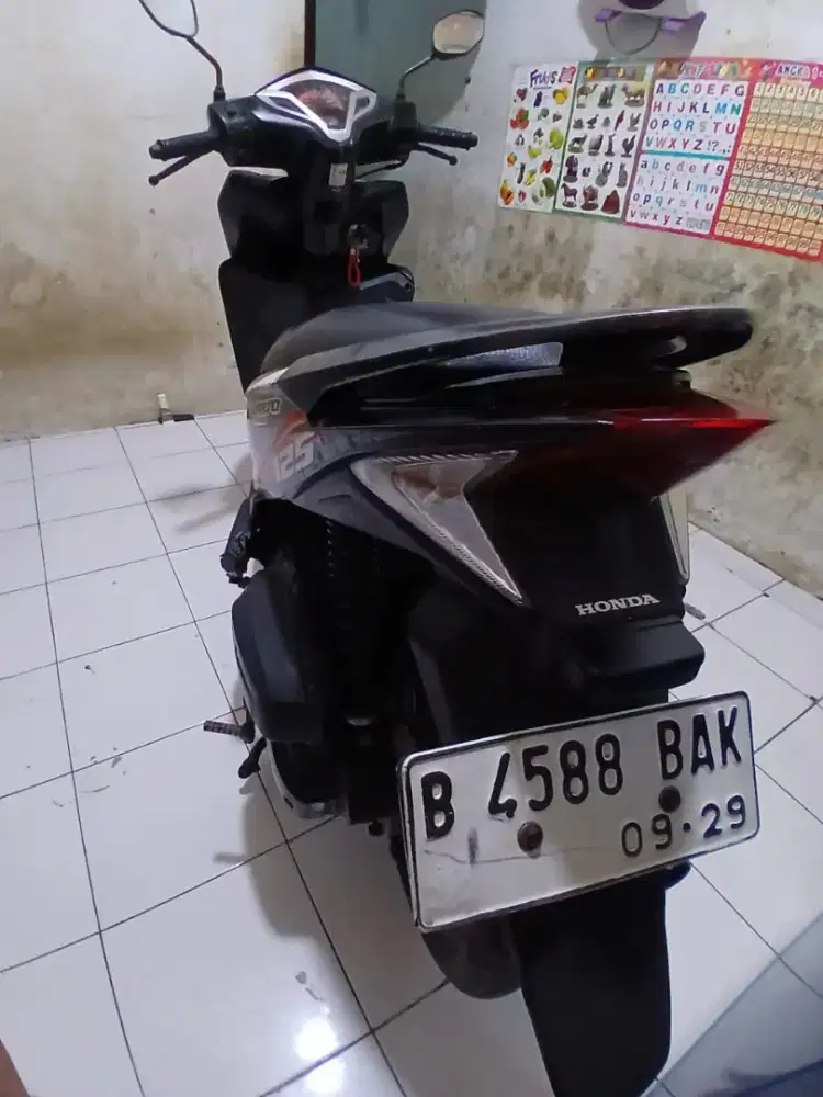 Vario 125 KZR 2014