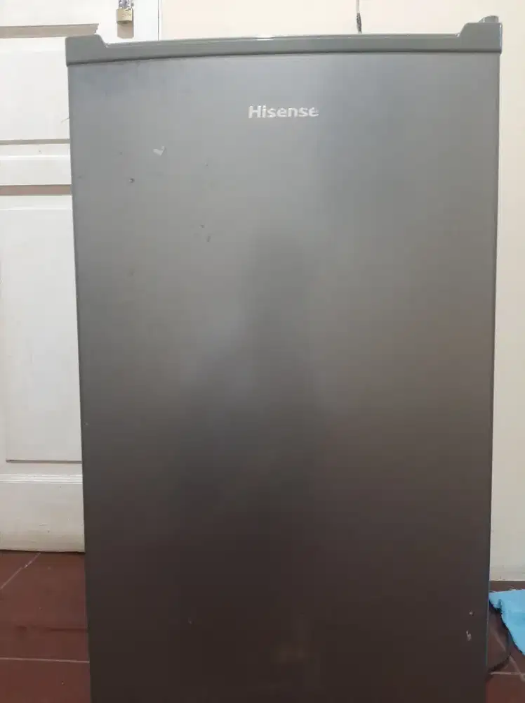 Kulkas 1 pintu merk Hisense