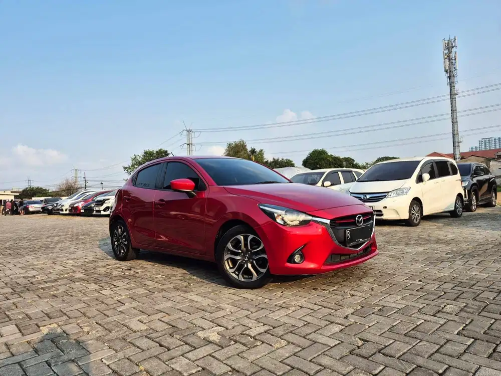 Mazda 2 R 1.5 AT Skyaktive 2016