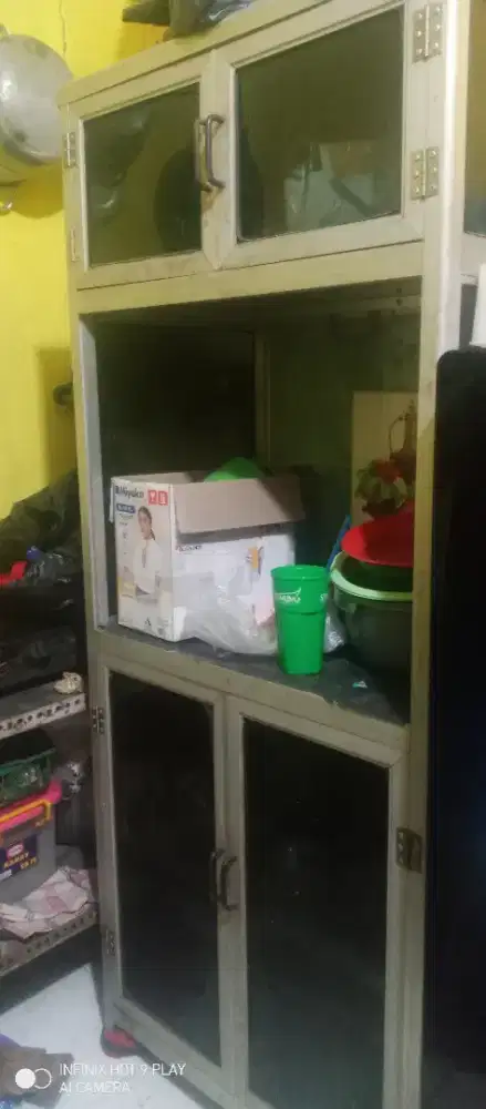 Rak piring. Tempat penyimpanan piring
