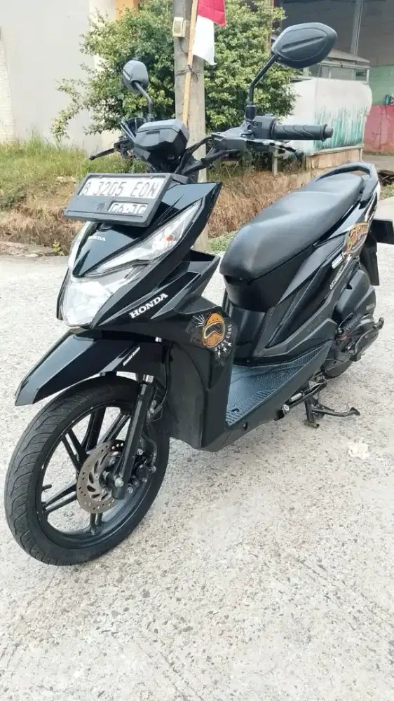 LM1 : MULUS SEPERTI BARU HONDA BEAT STREET 2019 KM 9RB B DEPOK