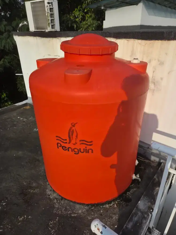 DIJUAL TANDON AIR PENGUIN TB 110 – 1.050 LITER NEGO