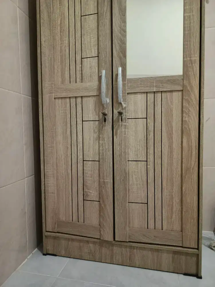 lemari masih bagus