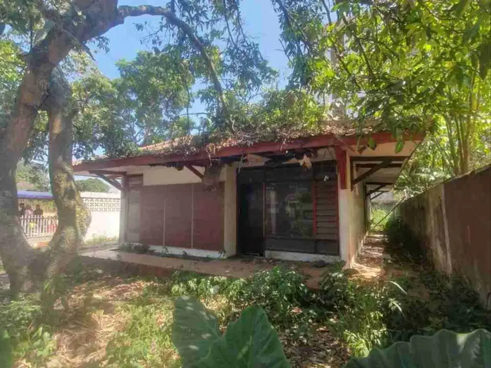Dijual Rumah Tua Hitung Tanah di Jatinangor