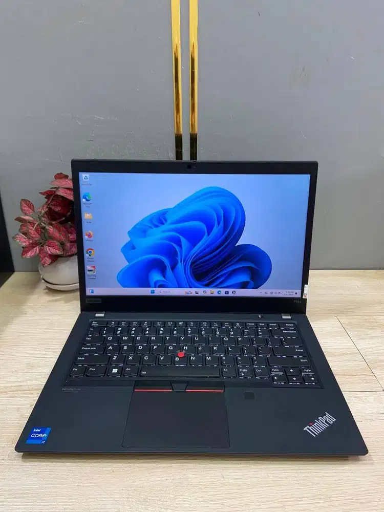 Laptop lenovo P14s i7 gen11 16gb nvme 256 NVIDIA kuliah kerja th 2021s