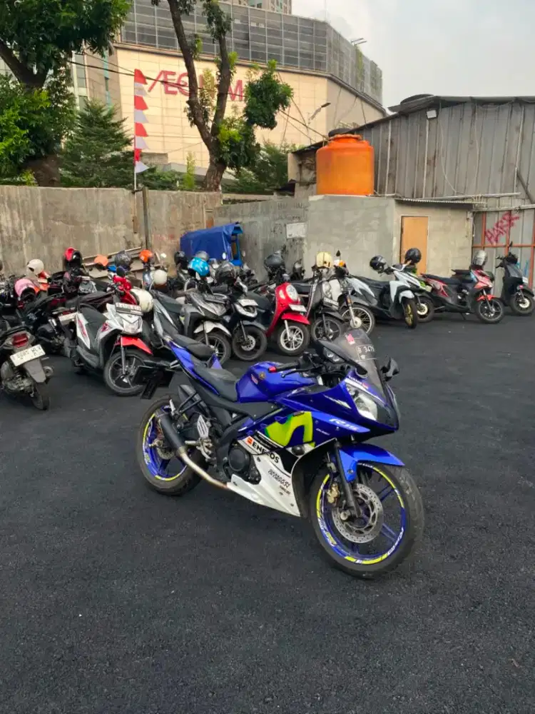 Yamaha R15 V2 2017