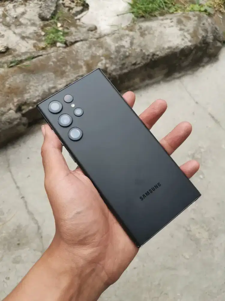Samsung S22 Ultra 5G 12/256 Sein