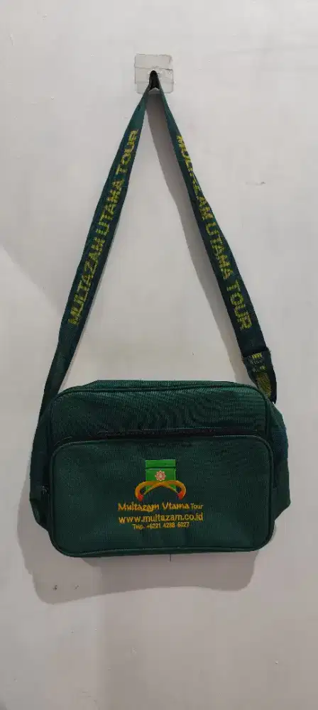 Tas selempang eks umroh multazam