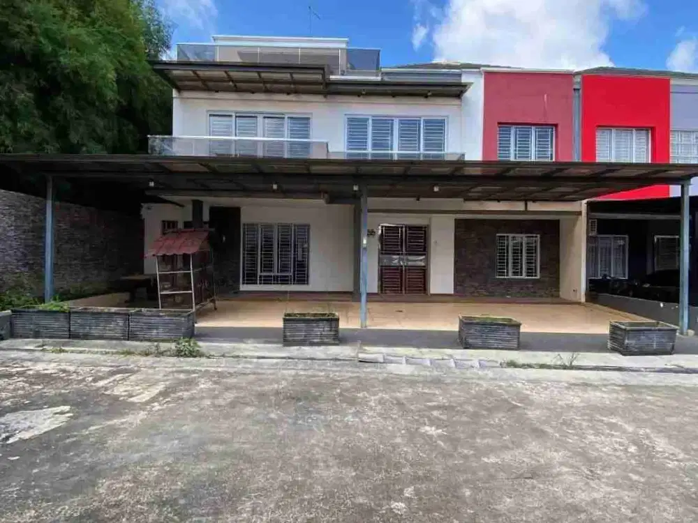 Rumah Hook dijual Livia garden batam kota, dekat sekolah yos sudarso