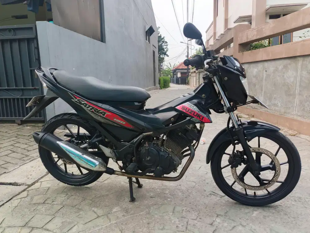 Suzuki satria Fu 2015 stater tokcer halus mulus terawat
