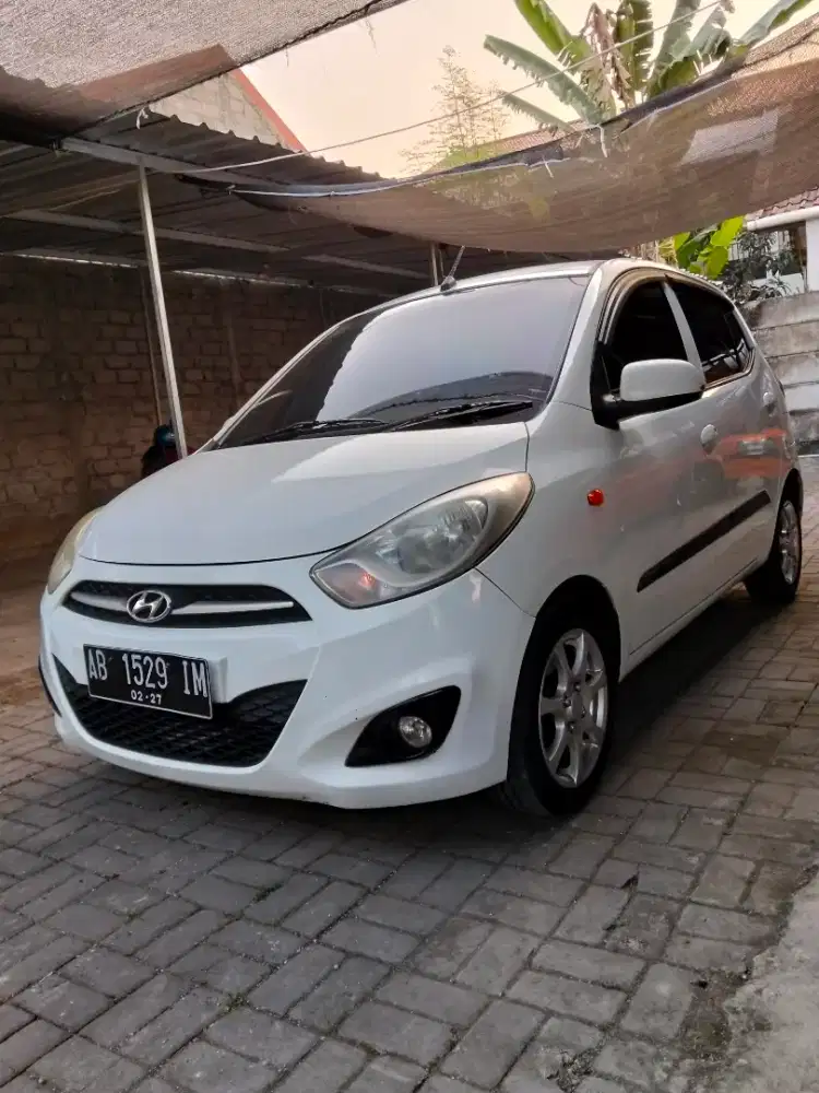 HYUNDAI i10 Th 2011 (picanto / Jazz/ yaris)