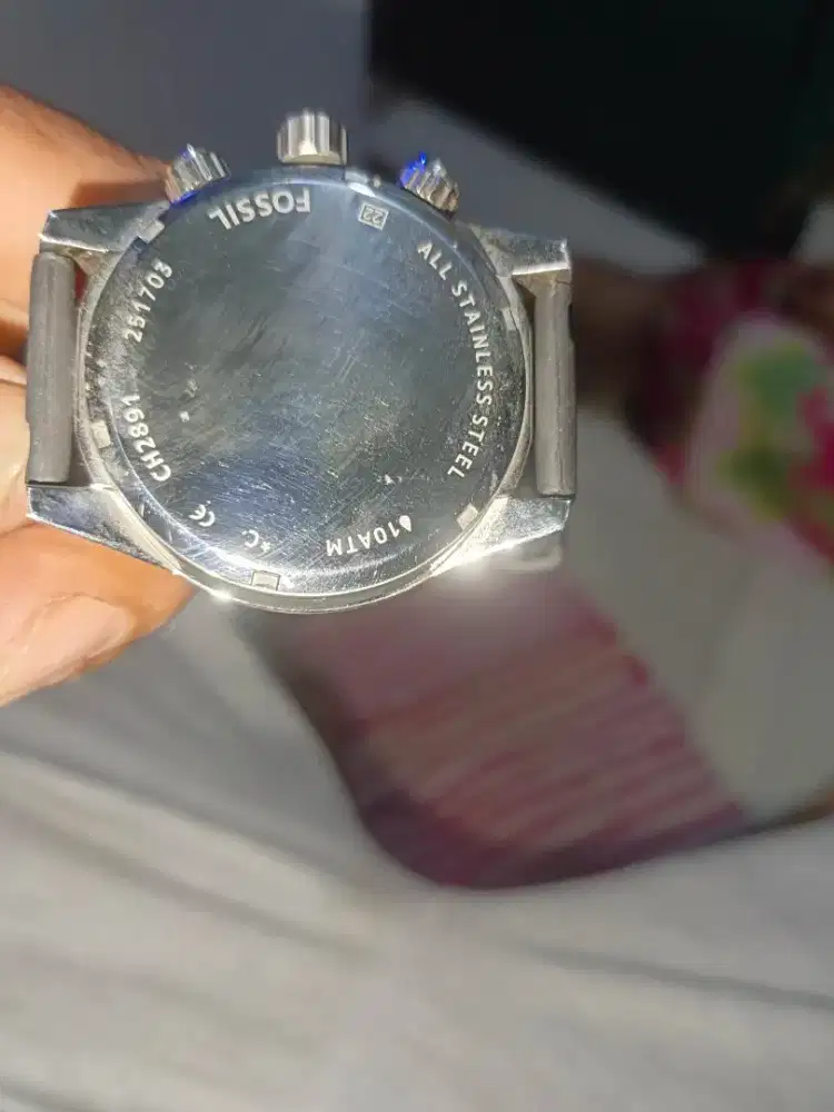 Jam  fosil asli