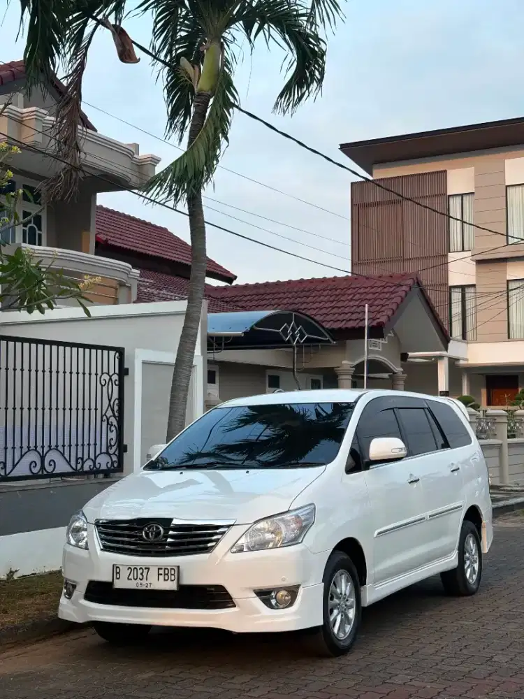 Innova V luxury 2.0 2012 matic