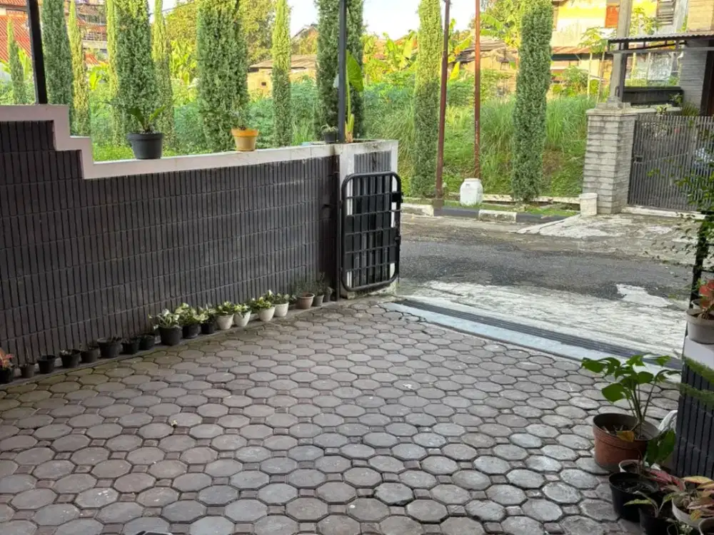 Dijual Rumah Posisi Hoek dan Baru Renovasi Griya Mas Pasteur, Gunung Batu, Bandung