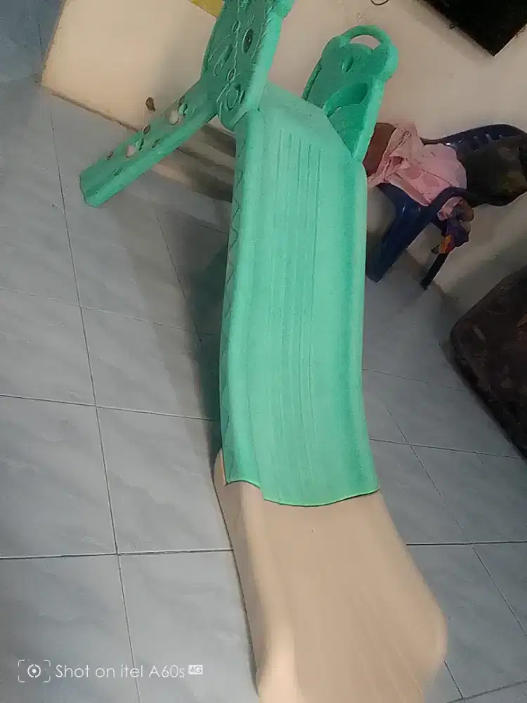 Perosotan seluncur anak