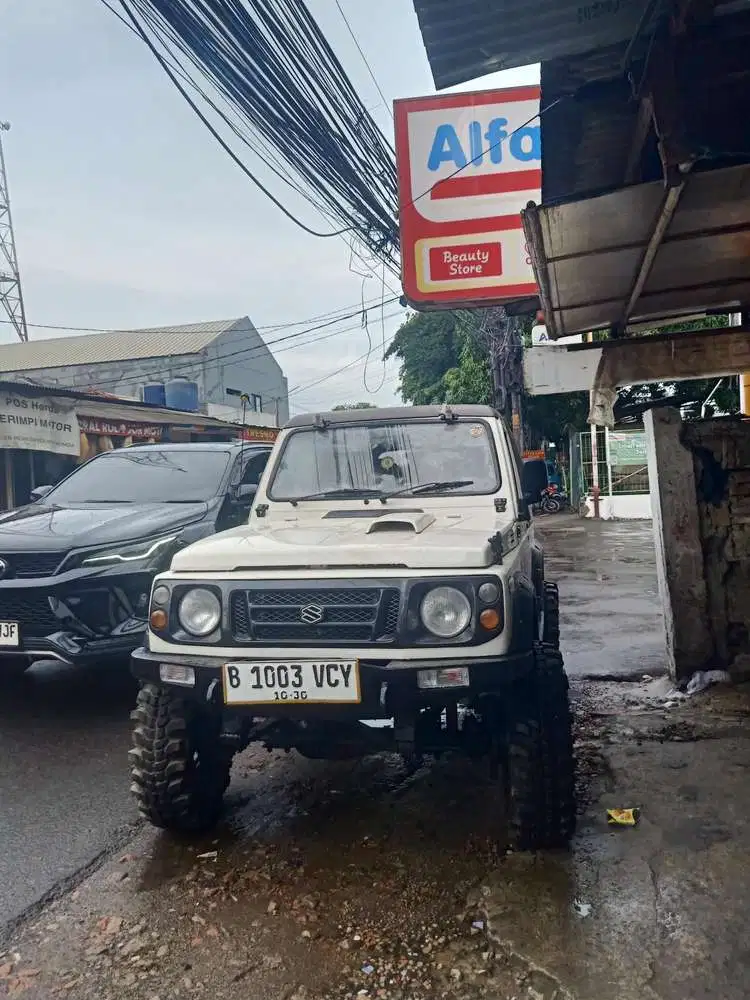 Suzuki Sierra 1984 Bensin