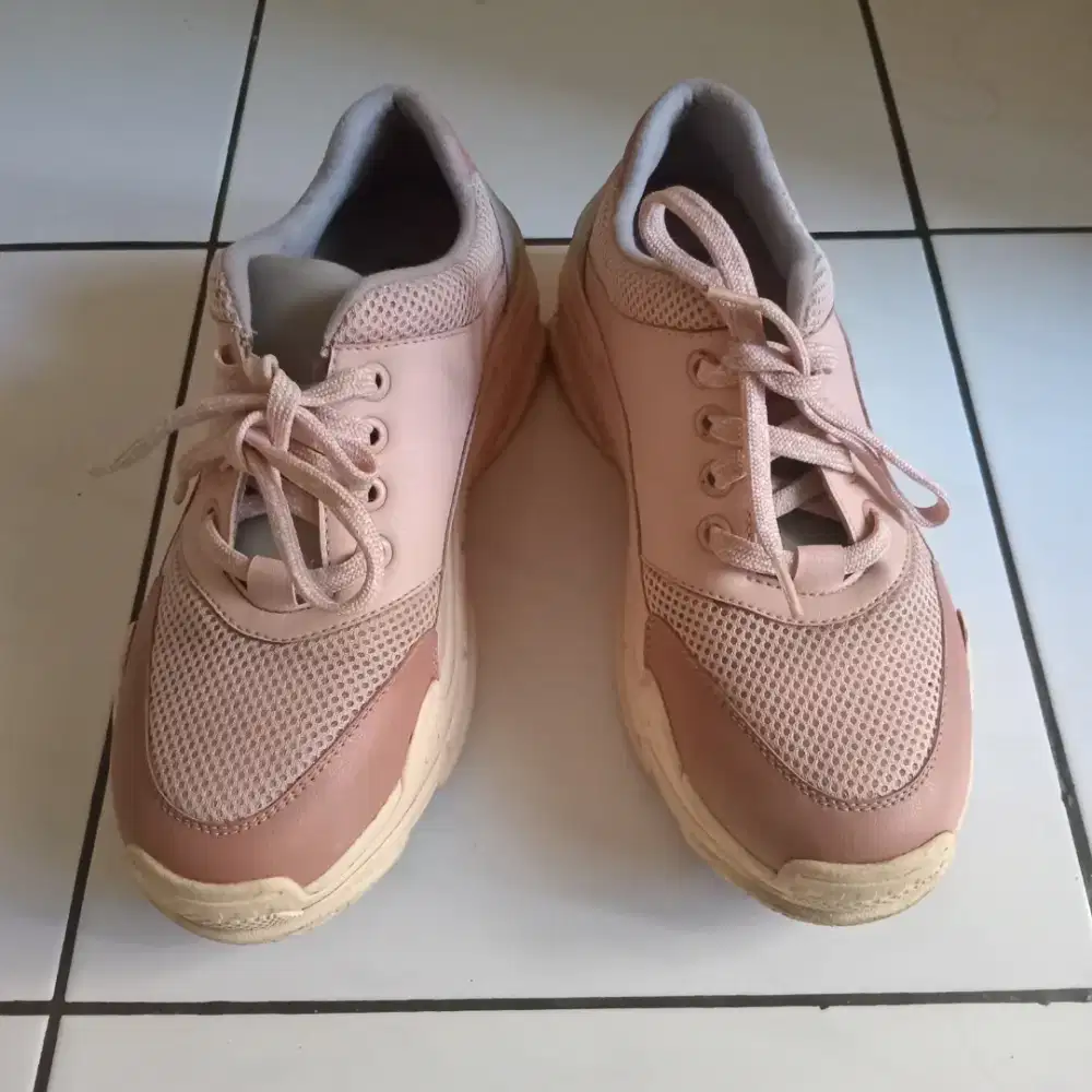 Sepatu wanita adorable project preloved