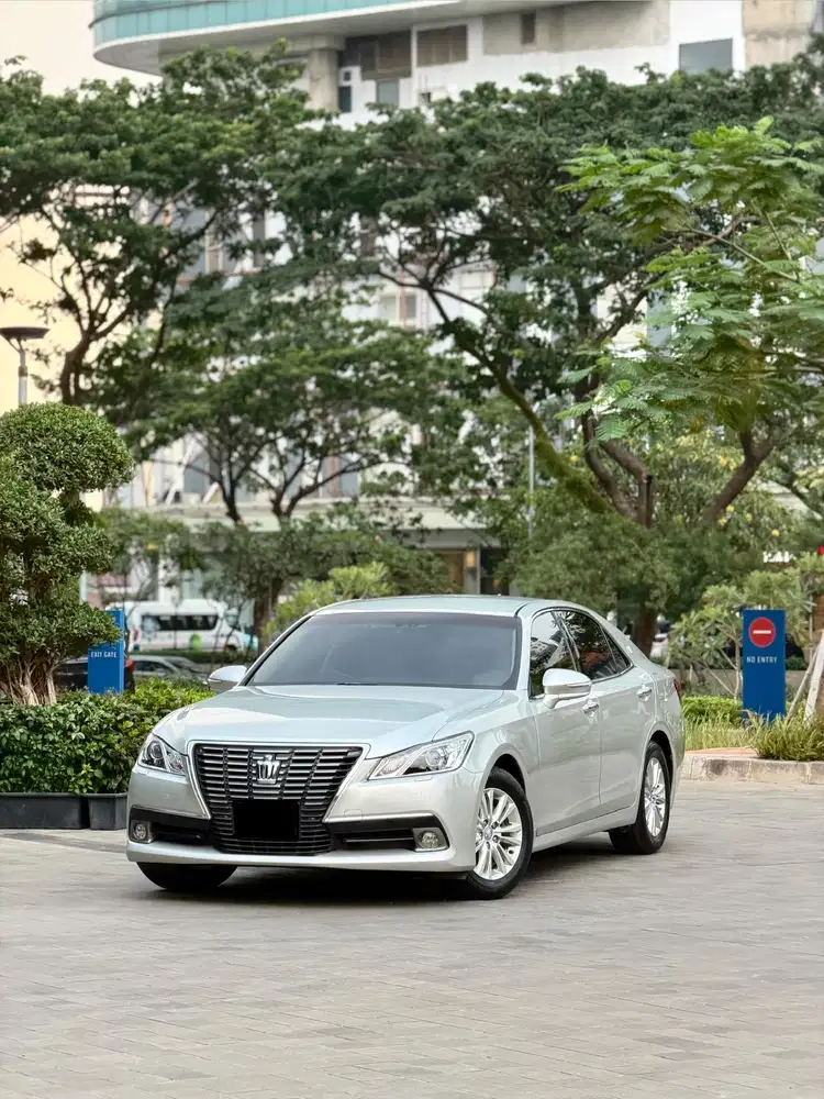 CASH Low KM Toyota All New Crown Royal Saloon G 2014