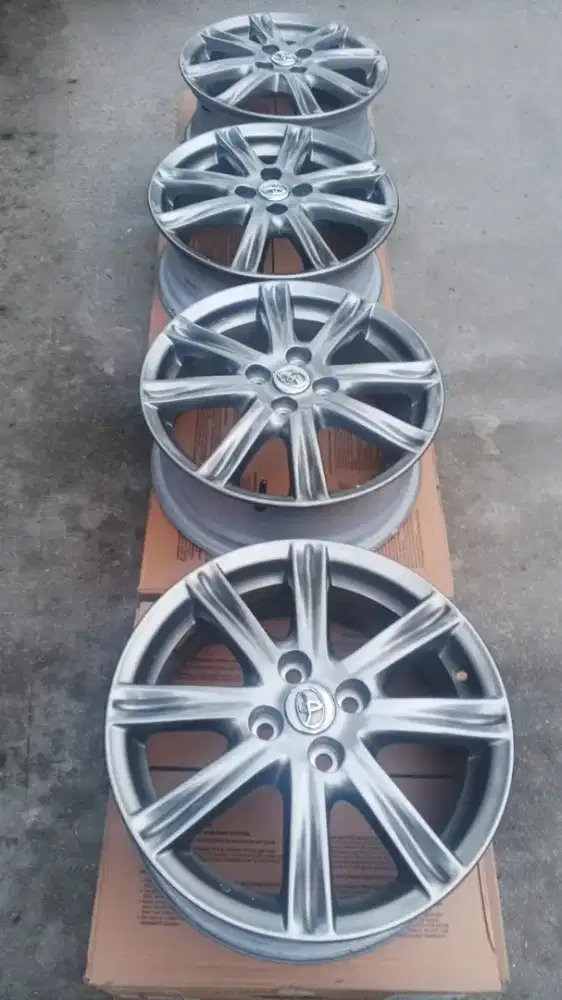 Velg oem toyota yaris lele 2014