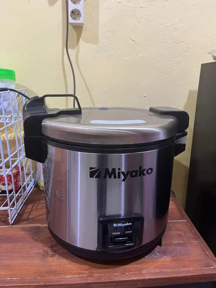 Jual Murah Rice Cooker Miyako 7Lt , Baru Pemakaian Sebulan
