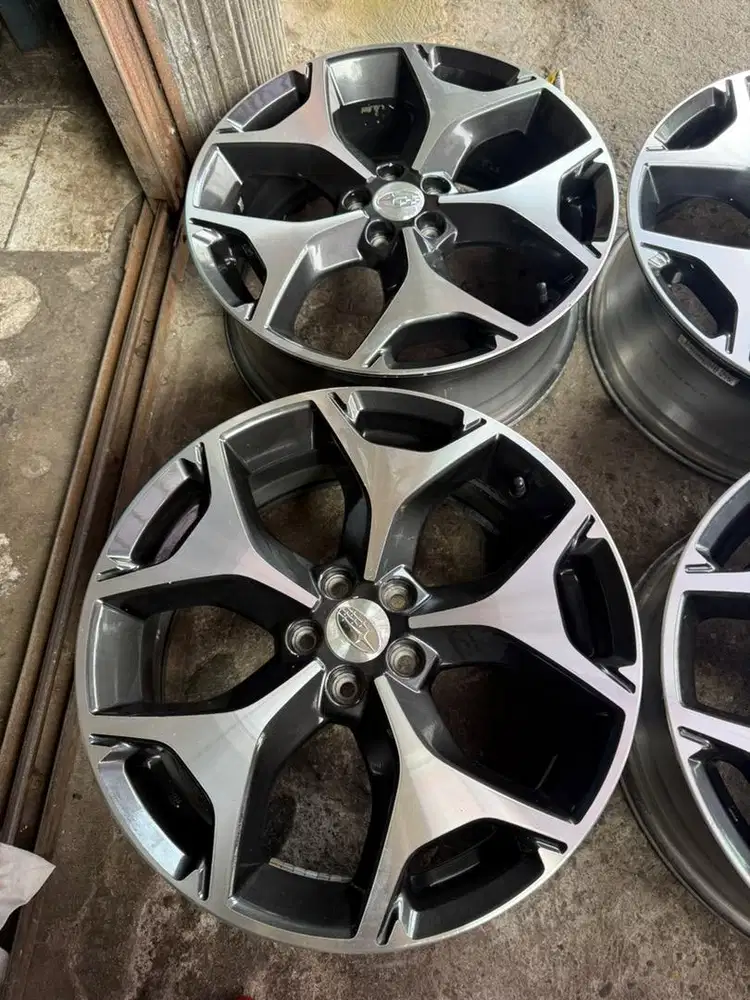 Velg Oem SUBARU R.18 ori