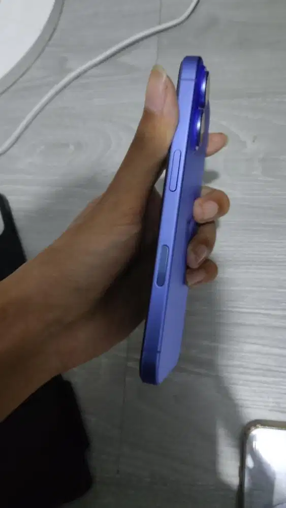 iPhone 16 128 gb ultramarine
