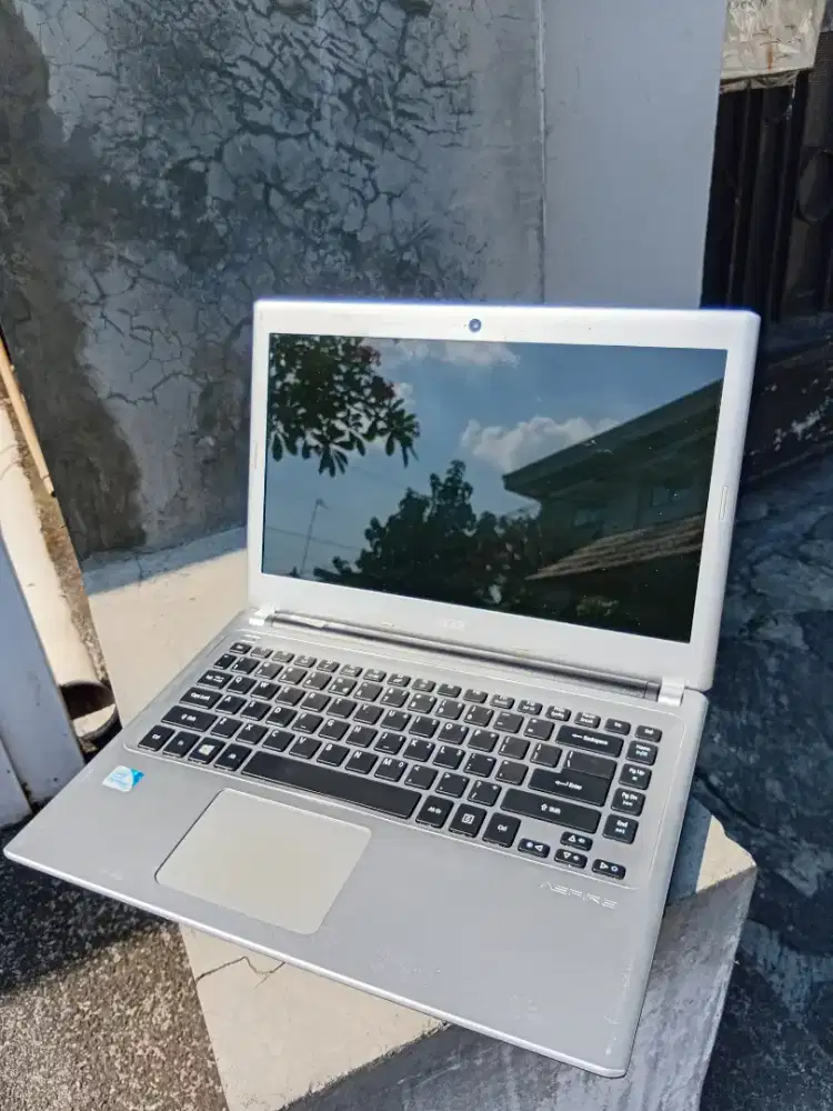 Laptop Acer Slim