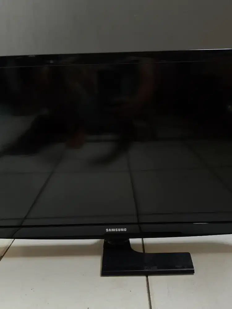 DIJUAL CEPAT TV MONITOR SAMSUNG ( harga terjangkau )